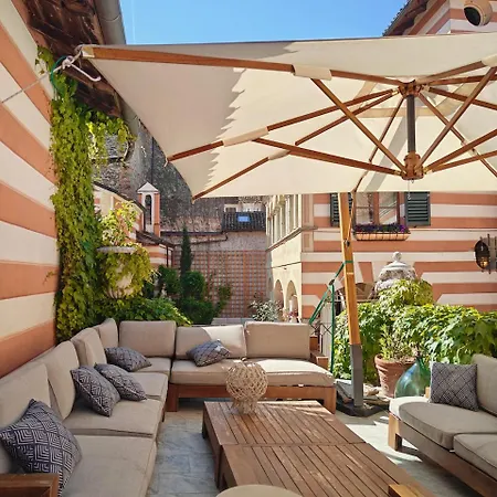 Club Affittacamere 4*
